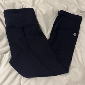 Black cropped lululemon leggings